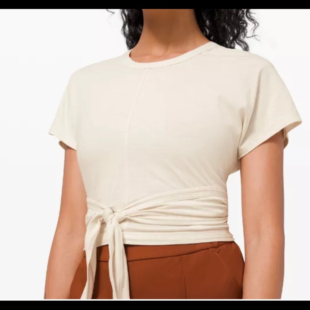 Lululemon It’s A Tie Wrap Tee